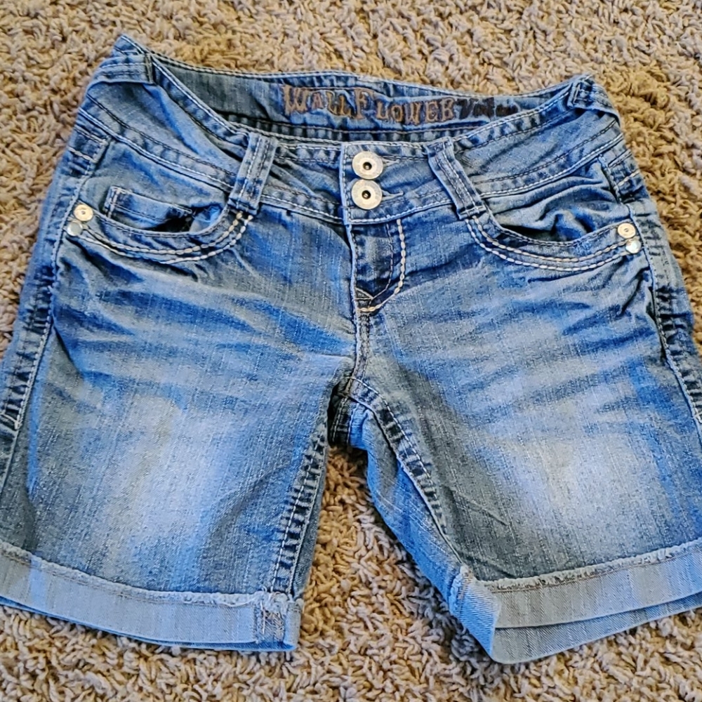 Wallflower Shorts